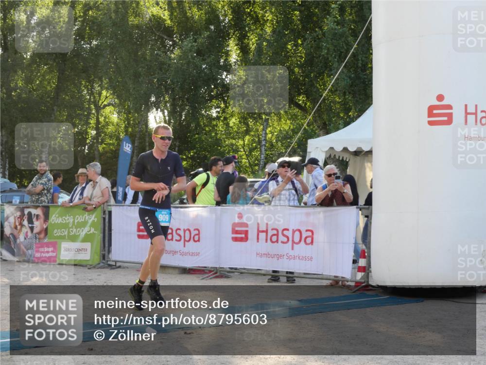 07.09.2025 - 19. Norderstedt Triathlon Zöllner http://msf.ph/oto/8795603 07.09.2025 17:01:39 Ziel 909 meine-sportfotos.de