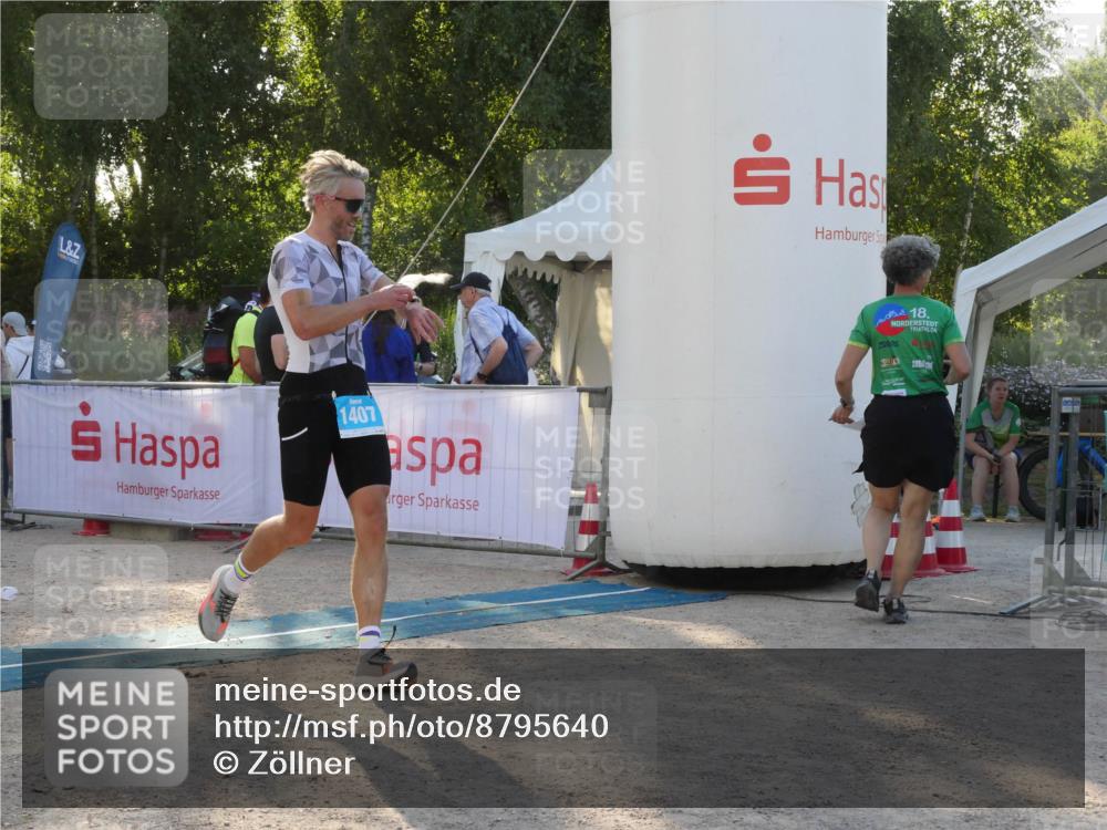 07.09.2025 - 19. Norderstedt Triathlon Zöllner http://msf.ph/oto/8795640 07.09.2025 17:01:51 Ziel 1407 meine-sportfotos.de