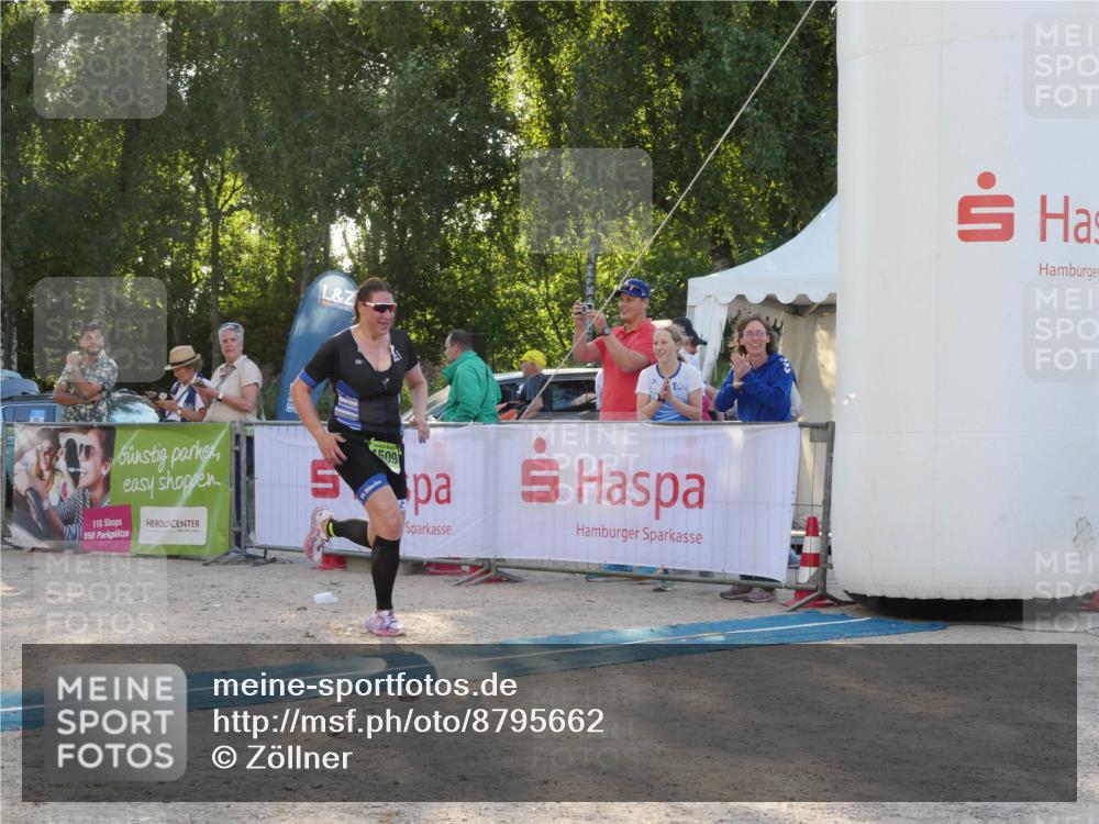 07.09.2025 - 19. Norderstedt Triathlon Zöllner http://msf.ph/oto/8795662 07.09.2025 17:02:40 Ziel 1509 meine-sportfotos.de