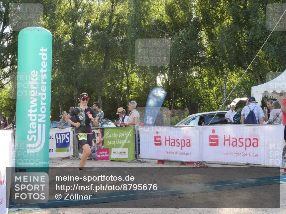 07.09.2025 - 19. Norderstedt Triathlon Zöllner http://msf.ph/oto/8795676 07.09.2025 17:02:50 Ziel 950, 1613 meine-sportfotos.de