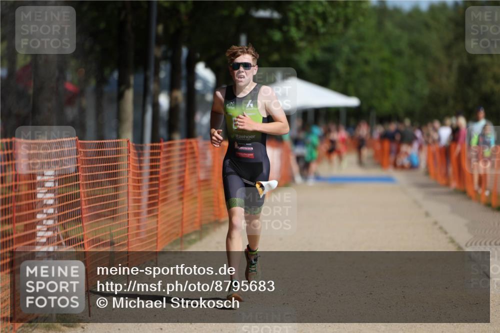 07.09.2025 - 19. Norderstedt Triathlon Michael Strokosch http://msf.ph/oto/8795683 07.09.2025 11:53:46 Laufen 1180 meine-sportfotos.de