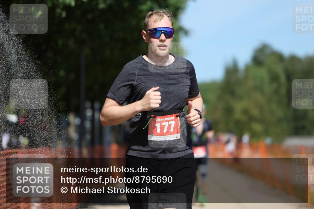 07.09.2025 - 19. Norderstedt Triathlon Michael Strokosch http://msf.ph/oto/8795690 07.09.2025 13:01:30 Laufen 177, 210, 250, 1376 meine-sportfotos.de