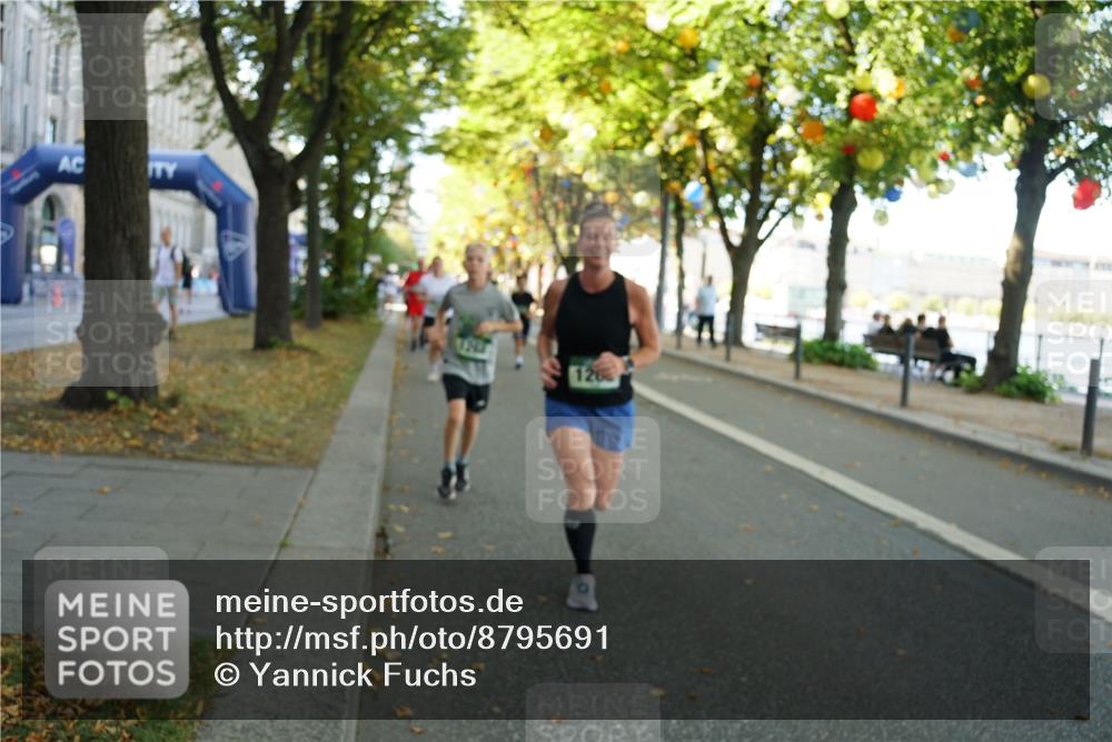 07.09.2025 - BARMER Alsterlauf Yannick Fuchs http://msf.ph/oto/8795691 07.09.2025 11:43:58 Laufen 120 meine-sportfotos.de