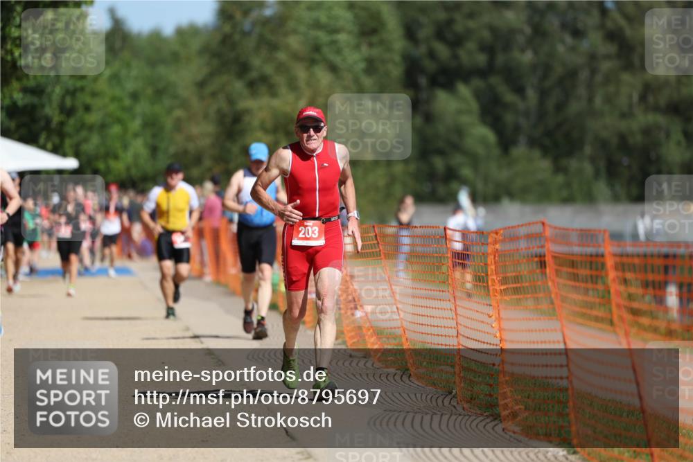 07.09.2025 - 19. Norderstedt Triathlon Michael Strokosch http://msf.ph/oto/8795697 07.09.2025 12:18:15 Laufen 203, 857, 1371 meine-sportfotos.de