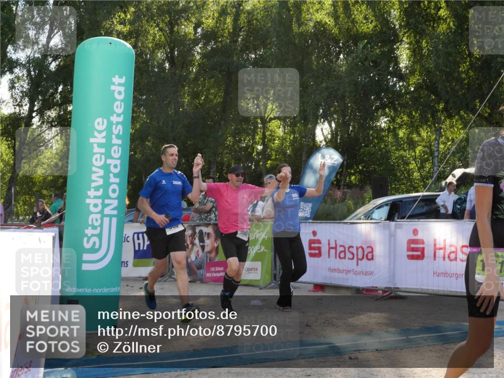 07.09.2025 - 19. Norderstedt Triathlon Zöllner http://msf.ph/oto/8795700 07.09.2025 17:02:53 Ziel 950, 1613 meine-sportfotos.de