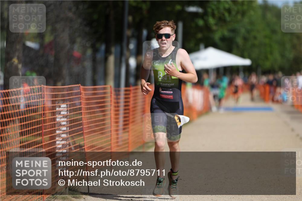 07.09.2025 - 19. Norderstedt Triathlon Michael Strokosch http://msf.ph/oto/8795711 07.09.2025 11:53:47 Laufen 1180 meine-sportfotos.de
