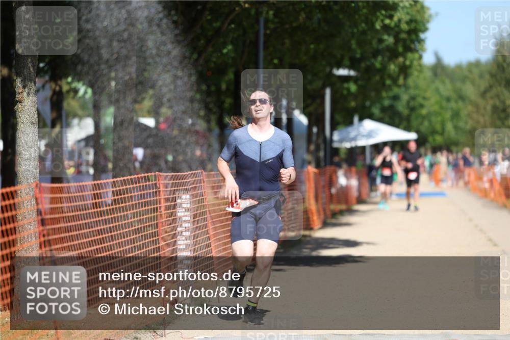 07.09.2025 - 19. Norderstedt Triathlon Michael Strokosch http://msf.ph/oto/8795725 07.09.2025 13:01:34 Laufen 210, 250 meine-sportfotos.de