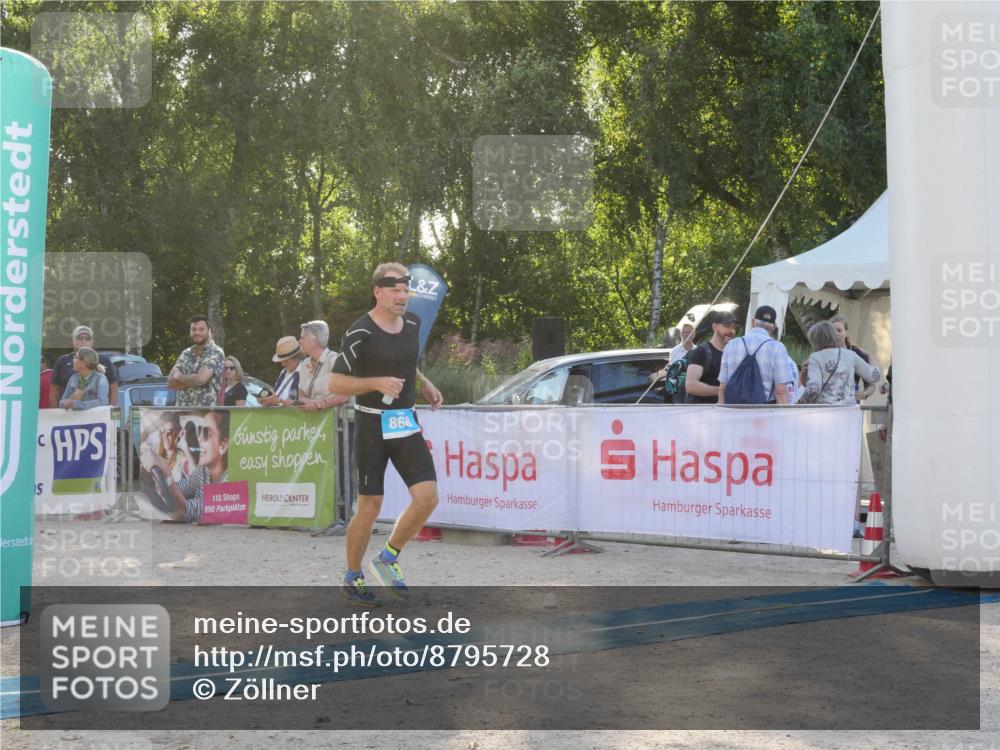 07.09.2025 - 19. Norderstedt Triathlon Zöllner http://msf.ph/oto/8795728 07.09.2025 17:03:07 Ziel 868, 1086 meine-sportfotos.de