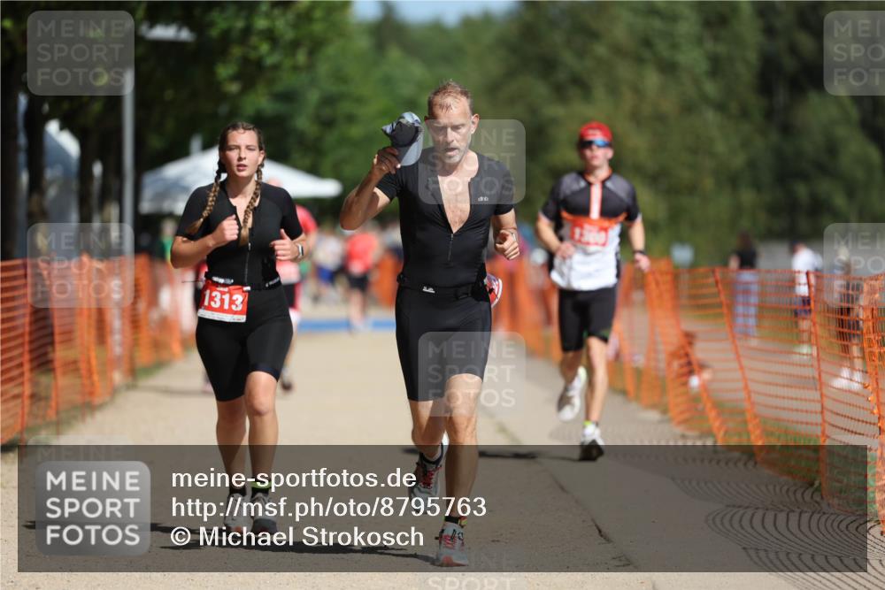 07.09.2025 - 19. Norderstedt Triathlon Michael Strokosch http://msf.ph/oto/8795763 07.09.2025 12:18:27 Laufen 237, 795, 857, 1300, 1313, 1371, 1372 meine-sportfotos.de