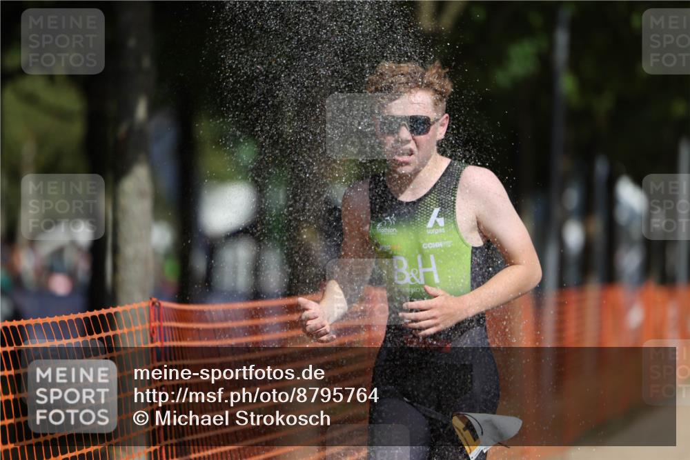 07.09.2025 - 19. Norderstedt Triathlon Michael Strokosch http://msf.ph/oto/8795764 07.09.2025 11:53:48 Laufen 1180 meine-sportfotos.de