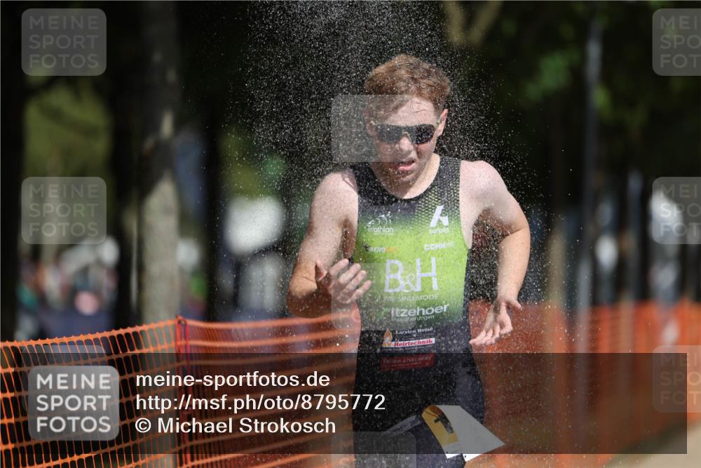 07.09.2025 - 19. Norderstedt Triathlon Michael Strokosch http://msf.ph/oto/8795772 07.09.2025 11:53:48 Laufen 1180 meine-sportfotos.de