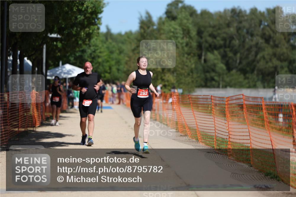 07.09.2025 - 19. Norderstedt Triathlon Michael Strokosch http://msf.ph/oto/8795782 07.09.2025 13:01:44 Laufen 262, 1397 meine-sportfotos.de