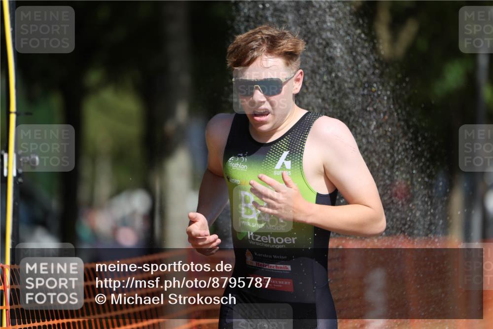 07.09.2025 - 19. Norderstedt Triathlon Michael Strokosch http://msf.ph/oto/8795787 07.09.2025 11:53:49 Laufen 1180 meine-sportfotos.de