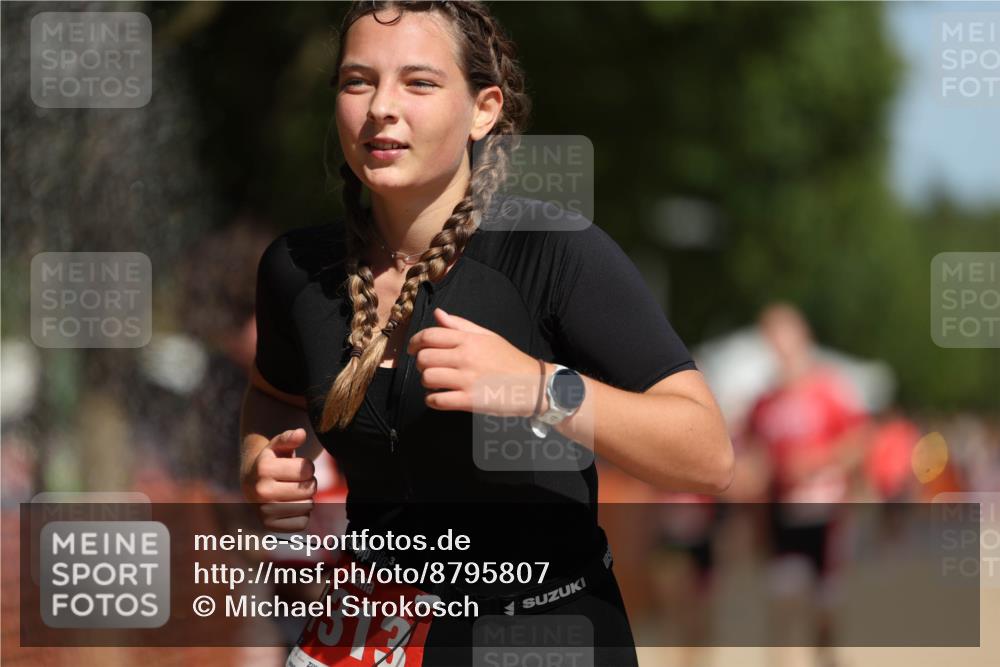 07.09.2025 - 19. Norderstedt Triathlon Michael Strokosch http://msf.ph/oto/8795807 07.09.2025 12:18:32 Laufen 237, 822, 1300, 1313, 1372 meine-sportfotos.de