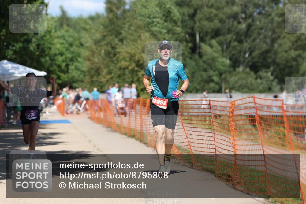 07.09.2025 - 19. Norderstedt Triathlon Michael Strokosch http://msf.ph/oto/8795808 07.09.2025 13:51:40 Laufen 324, 333, 1352 meine-sportfotos.de