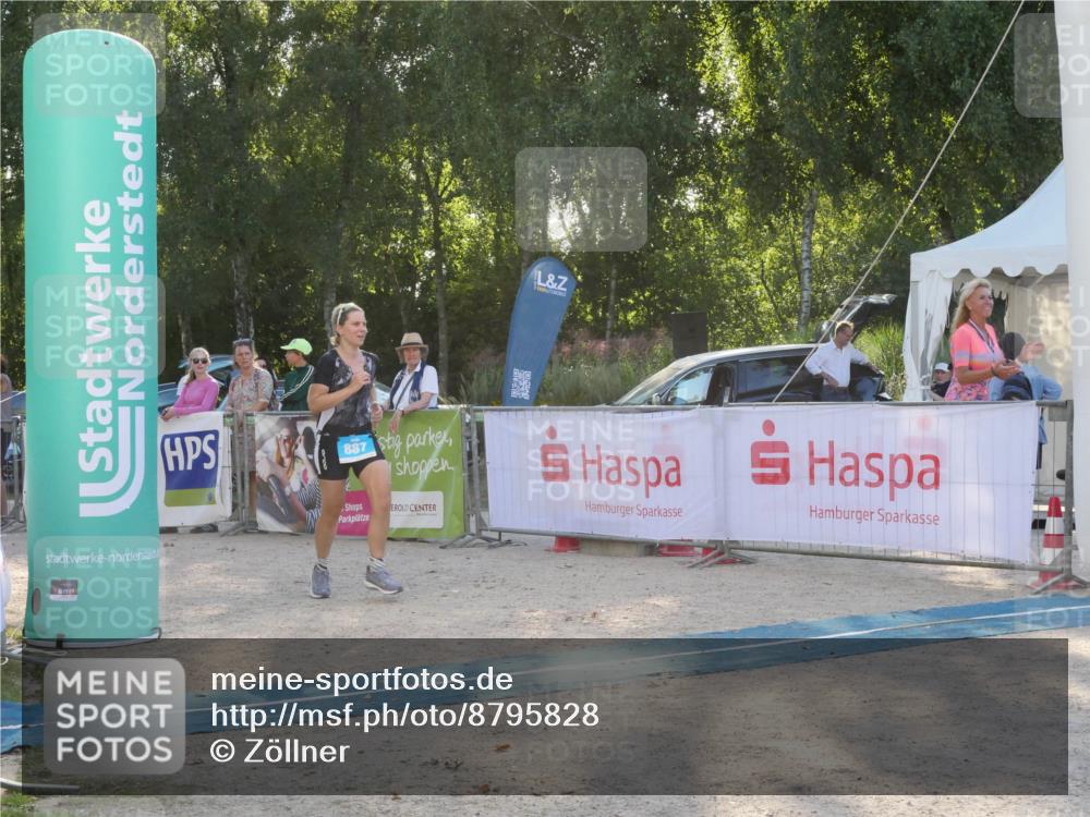 07.09.2025 - 19. Norderstedt Triathlon Zöllner http://msf.ph/oto/8795828 07.09.2025 17:05:56 Ziel 887 meine-sportfotos.de