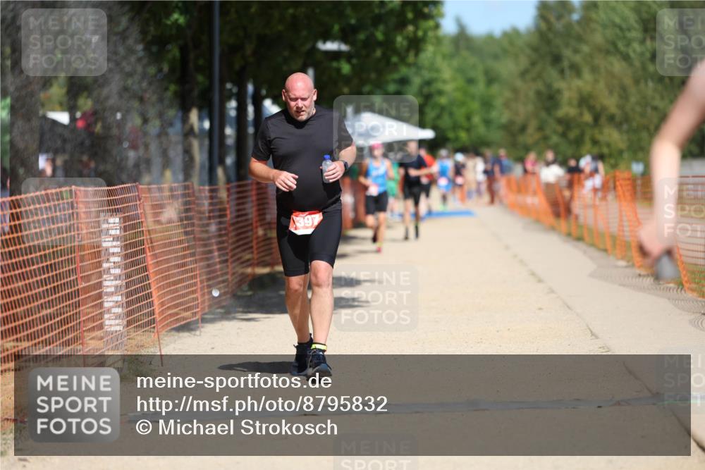 07.09.2025 - 19. Norderstedt Triathlon Michael Strokosch http://msf.ph/oto/8795832 07.09.2025 13:01:48 Laufen 262, 1380, 1397 meine-sportfotos.de