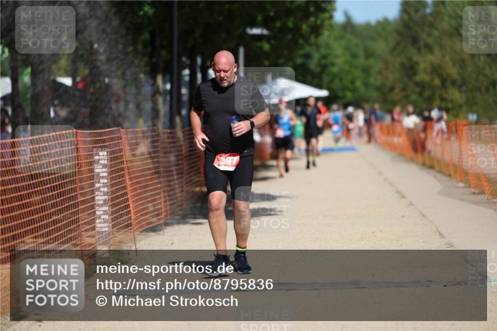 07.09.2025 - 19. Norderstedt Triathlon Michael Strokosch http://msf.ph/oto/8795836 07.09.2025 13:01:48 Laufen 262, 1380, 1397 meine-sportfotos.de