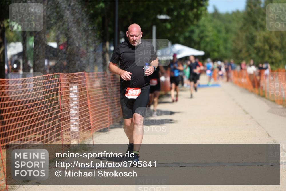 07.09.2025 - 19. Norderstedt Triathlon Michael Strokosch http://msf.ph/oto/8795841 07.09.2025 13:01:48 Laufen 262, 1380, 1397 meine-sportfotos.de