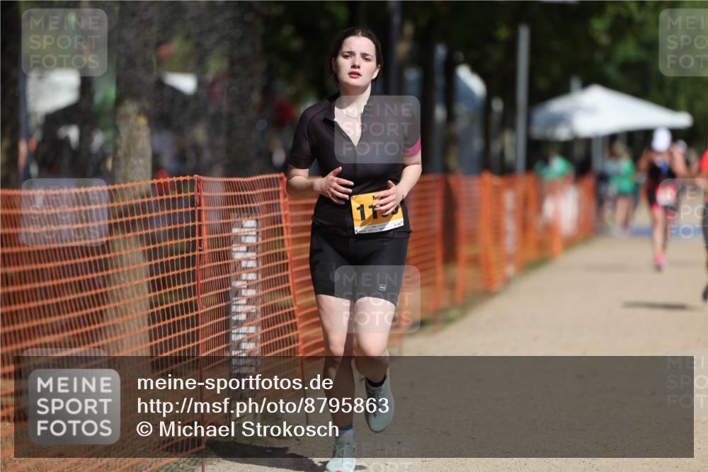 07.09.2025 - 19. Norderstedt Triathlon Michael Strokosch http://msf.ph/oto/8795863 07.09.2025 12:18:41 Laufen 803, 822, 1159 meine-sportfotos.de