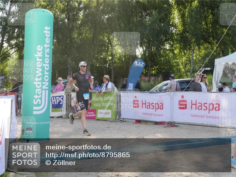07.09.2025 - 19. Norderstedt Triathlon Zöllner http://msf.ph/oto/8795865 07.09.2025 17:06:06 Ziel 1108, 1409 meine-sportfotos.de