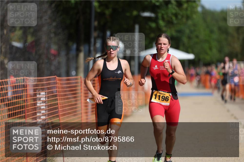 07.09.2025 - 19. Norderstedt Triathlon Michael Strokosch http://msf.ph/oto/8795866 07.09.2025 11:54:06 Laufen 1168, 1196 meine-sportfotos.de