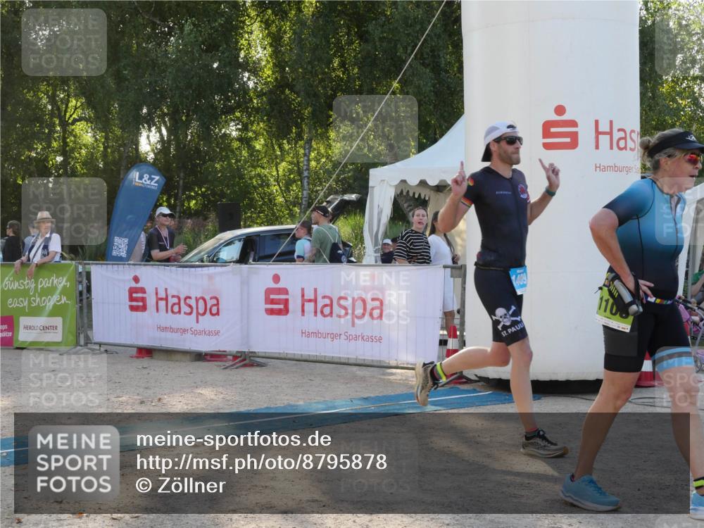 07.09.2025 - 19. Norderstedt Triathlon Zöllner http://msf.ph/oto/8795878 07.09.2025 17:06:07 Ziel 1108, 1409 meine-sportfotos.de