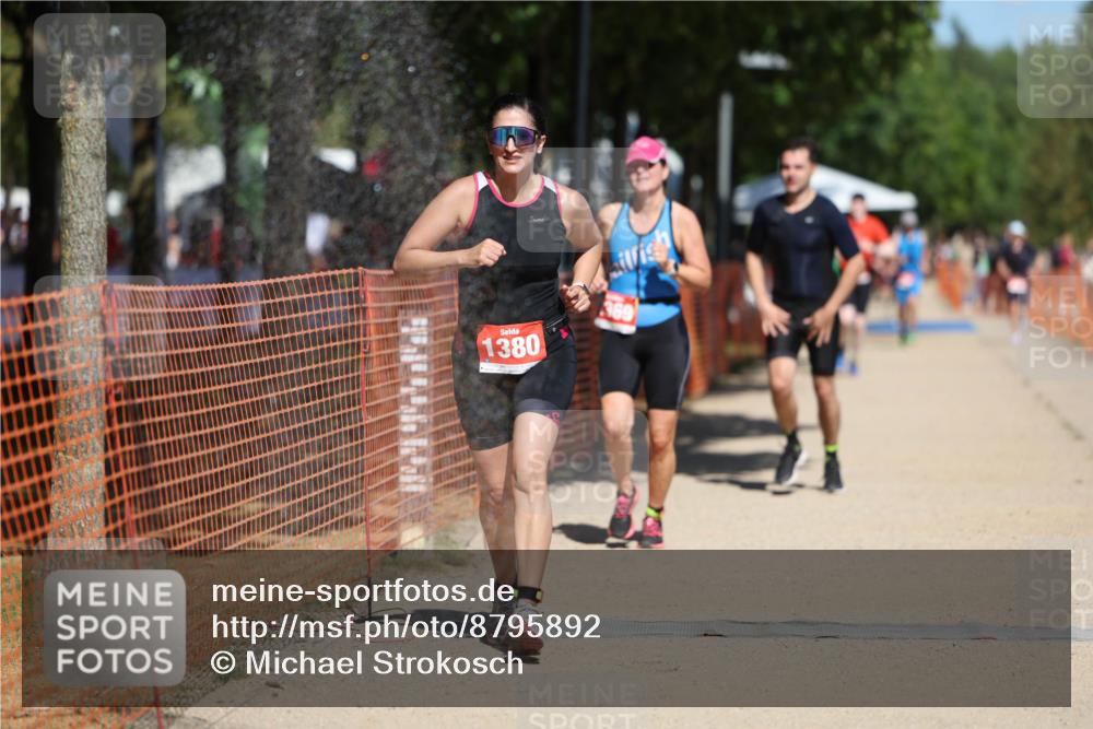 07.09.2025 - 19. Norderstedt Triathlon Michael Strokosch http://msf.ph/oto/8795892 07.09.2025 13:01:55 Laufen 171, 1369, 1380 meine-sportfotos.de