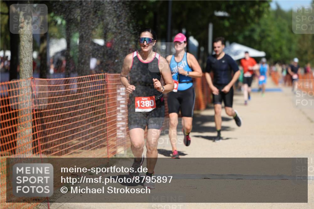 07.09.2025 - 19. Norderstedt Triathlon Michael Strokosch http://msf.ph/oto/8795897 07.09.2025 13:01:55 Laufen 171, 1369, 1380 meine-sportfotos.de