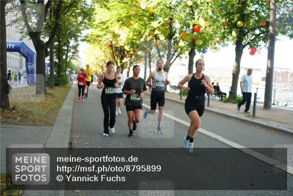07.09.2025 - BARMER Alsterlauf Yannick Fuchs http://msf.ph/oto/8795899 07.09.2025 11:44:08 Laufen 1195, 1196 meine-sportfotos.de