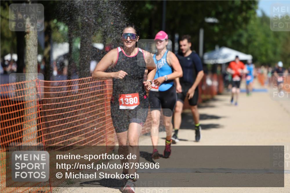 07.09.2025 - 19. Norderstedt Triathlon Michael Strokosch http://msf.ph/oto/8795906 07.09.2025 13:01:56 Laufen 171, 1369, 1380 meine-sportfotos.de