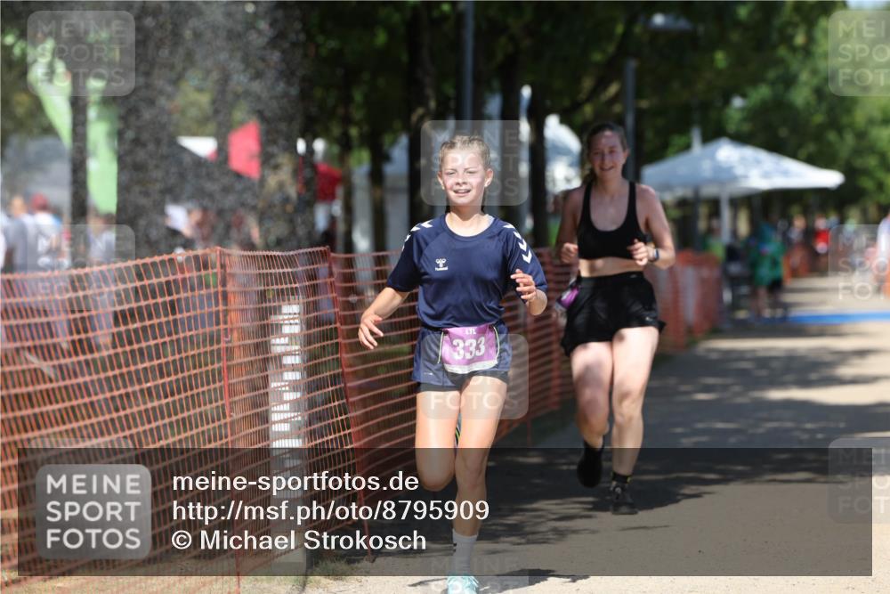 07.09.2025 - 19. Norderstedt Triathlon Michael Strokosch http://msf.ph/oto/8795909 07.09.2025 13:51:43 Laufen 324, 333, 1352 meine-sportfotos.de