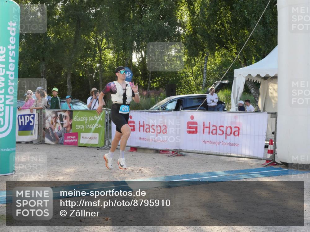 07.09.2025 - 19. Norderstedt Triathlon Zöllner http://msf.ph/oto/8795910 07.09.2025 17:06:41 Ziel 873 meine-sportfotos.de
