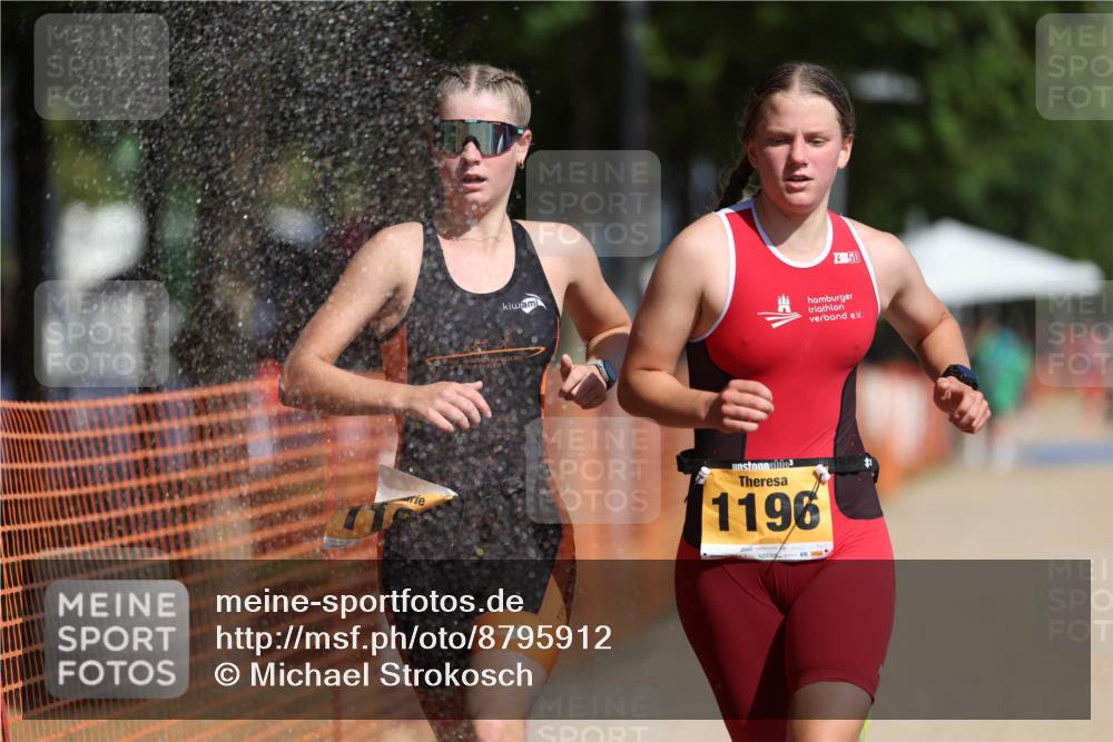 07.09.2025 - 19. Norderstedt Triathlon Michael Strokosch http://msf.ph/oto/8795912 07.09.2025 11:54:07 Laufen 1168, 1196 meine-sportfotos.de