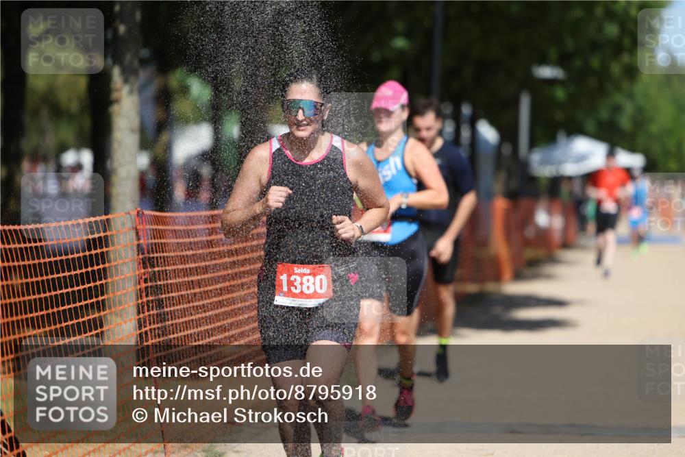 07.09.2025 - 19. Norderstedt Triathlon Michael Strokosch http://msf.ph/oto/8795918 07.09.2025 13:01:56 Laufen 171, 1369, 1380 meine-sportfotos.de