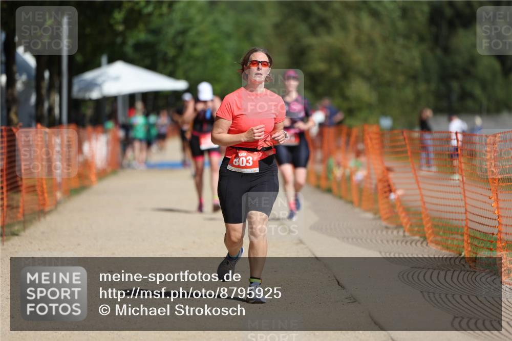 07.09.2025 - 19. Norderstedt Triathlon Michael Strokosch http://msf.ph/oto/8795925 07.09.2025 12:18:47 Laufen 201, 803 meine-sportfotos.de