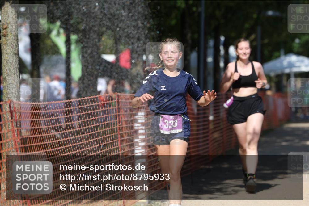 07.09.2025 - 19. Norderstedt Triathlon Michael Strokosch http://msf.ph/oto/8795933 07.09.2025 13:51:44 Laufen 324, 333, 1352 meine-sportfotos.de