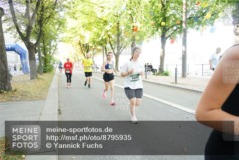 07.09.2025 - BARMER Alsterlauf Yannick Fuchs http://msf.ph/oto/8795935 07.09.2025 11:44:10 Laufen 1137, 1010, 1262, 1026 meine-sportfotos.de