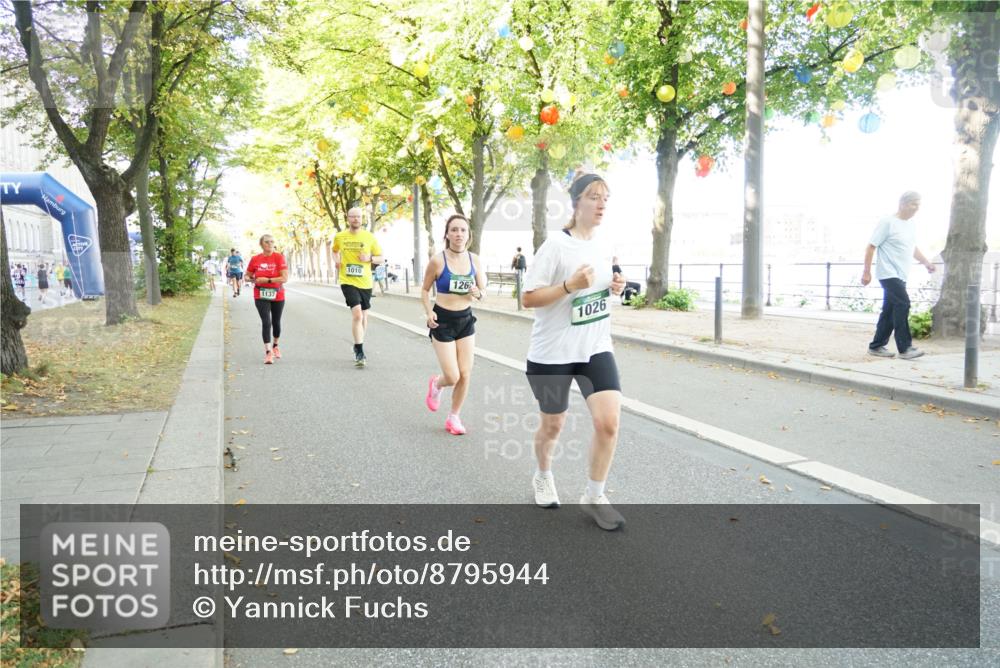 07.09.2025 - BARMER Alsterlauf Yannick Fuchs http://msf.ph/oto/8795944 07.09.2025 11:44:10 Laufen 1137, 1010, 126, 1026 meine-sportfotos.de