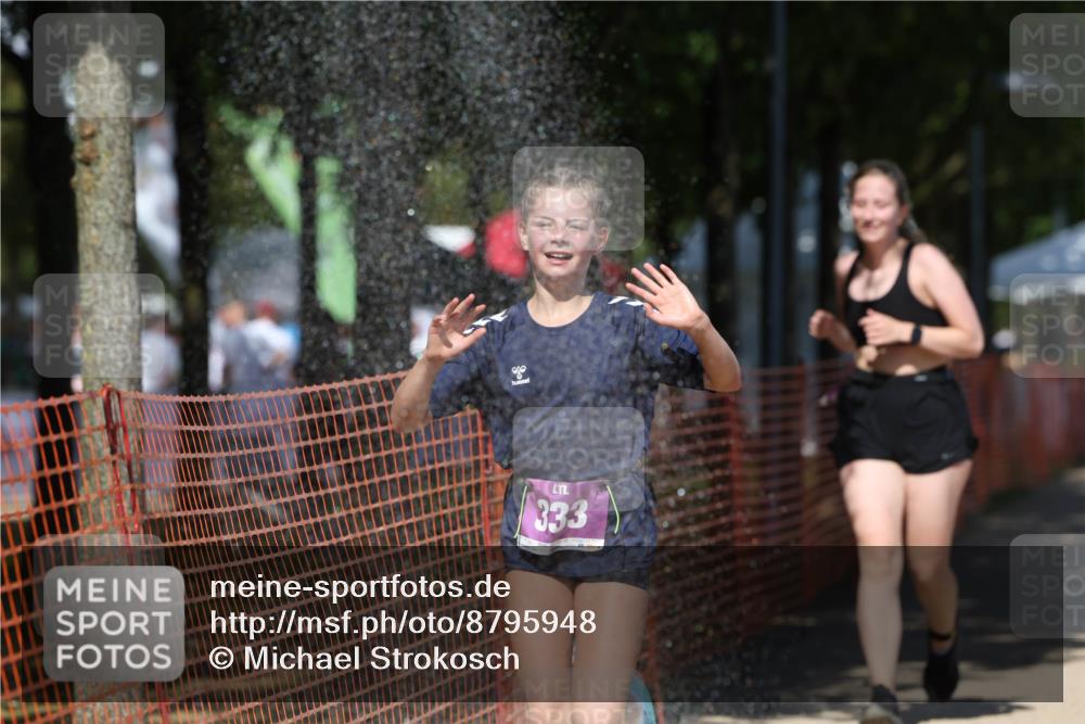 07.09.2025 - 19. Norderstedt Triathlon Michael Strokosch http://msf.ph/oto/8795948 07.09.2025 13:51:44 Laufen 324, 333, 1352 meine-sportfotos.de