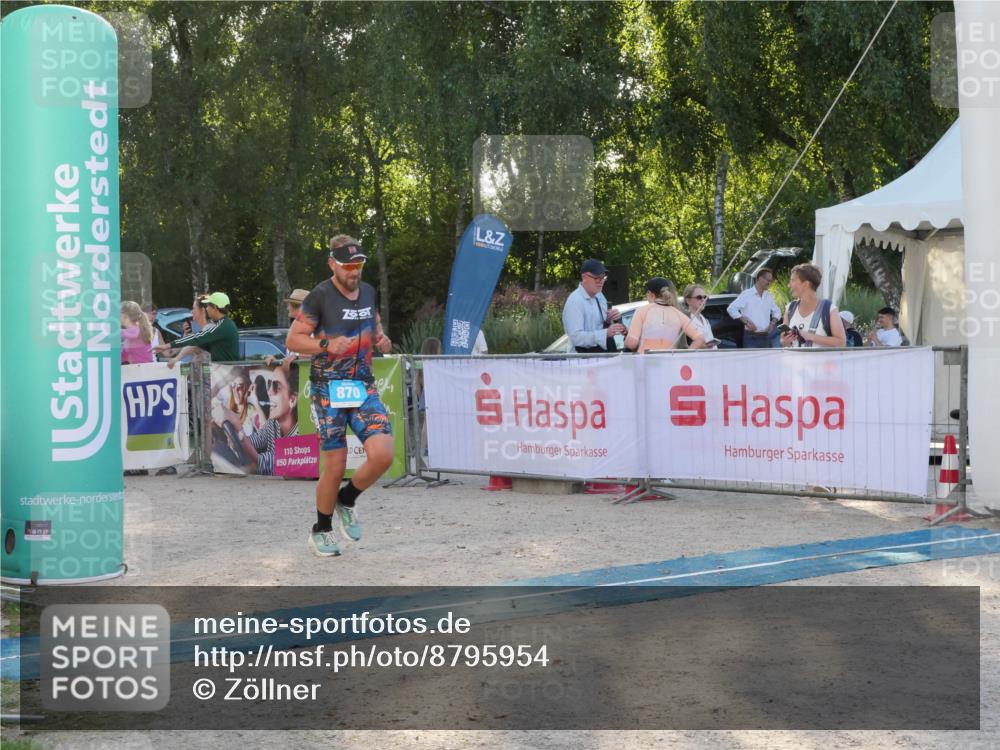 07.09.2025 - 19. Norderstedt Triathlon Zöllner http://msf.ph/oto/8795954 07.09.2025 17:07:47 Ziel 870, 902 meine-sportfotos.de