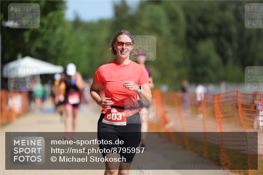 07.09.2025 - 19. Norderstedt Triathlon Michael Strokosch http://msf.ph/oto/8795957 07.09.2025 12:18:49 Laufen 201, 803 meine-sportfotos.de