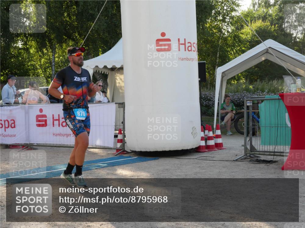 07.09.2025 - 19. Norderstedt Triathlon Zöllner http://msf.ph/oto/8795968 07.09.2025 17:07:48 Ziel 870, 902 meine-sportfotos.de