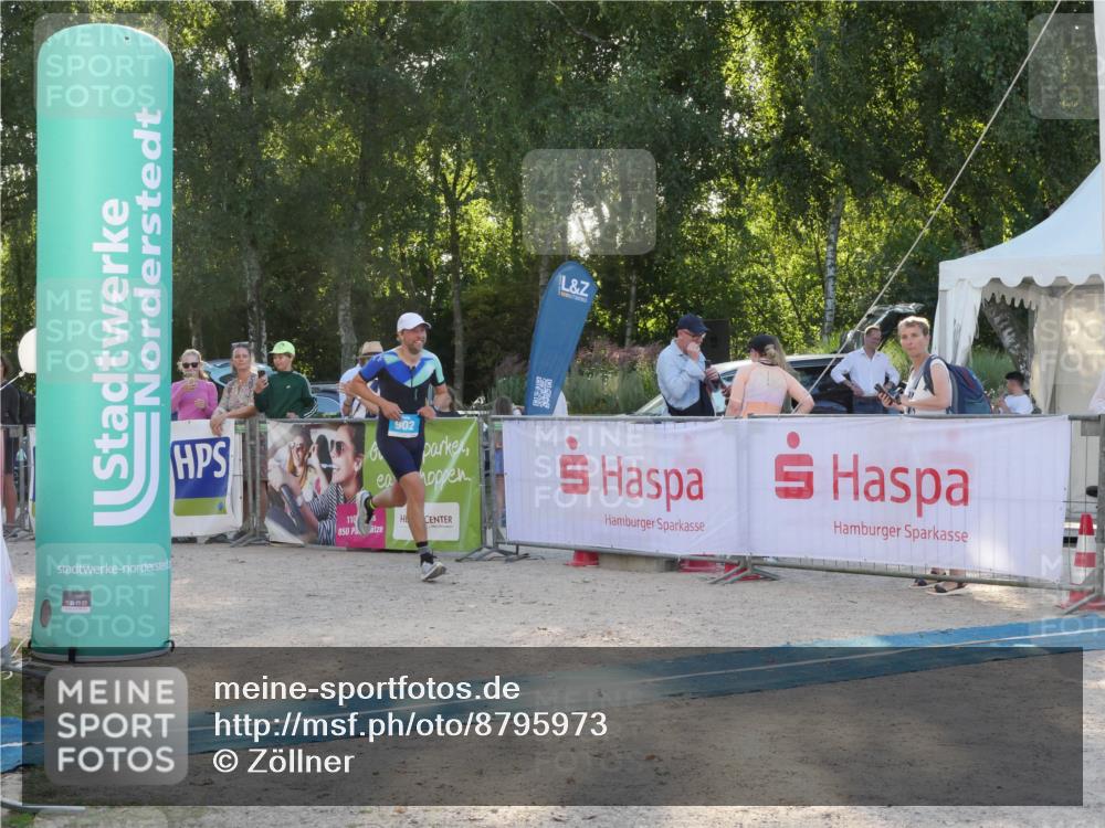 07.09.2025 - 19. Norderstedt Triathlon Zöllner http://msf.ph/oto/8795973 07.09.2025 17:07:49 Ziel 870, 902 meine-sportfotos.de
