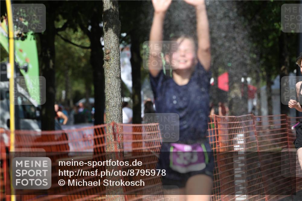 07.09.2025 - 19. Norderstedt Triathlon Michael Strokosch http://msf.ph/oto/8795978 07.09.2025 13:51:45 Laufen 324, 333, 1352 meine-sportfotos.de