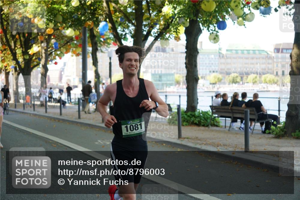 07.09.2025 - BARMER Alsterlauf Yannick Fuchs http://msf.ph/oto/8796003 07.09.2025 11:44:15 Laufen 36, 1081 meine-sportfotos.de