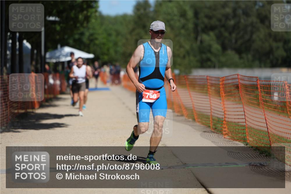 07.09.2025 - 19. Norderstedt Triathlon Michael Strokosch http://msf.ph/oto/8796008 07.09.2025 13:02:10 Laufen 700, 750, 808, 1264, 1293, 1391 meine-sportfotos.de