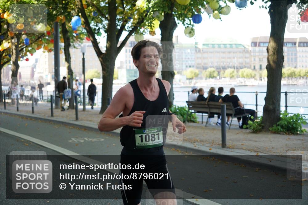 07.09.2025 - BARMER Alsterlauf Yannick Fuchs http://msf.ph/oto/8796021 07.09.2025 11:44:16 Laufen 36, 1081 meine-sportfotos.de