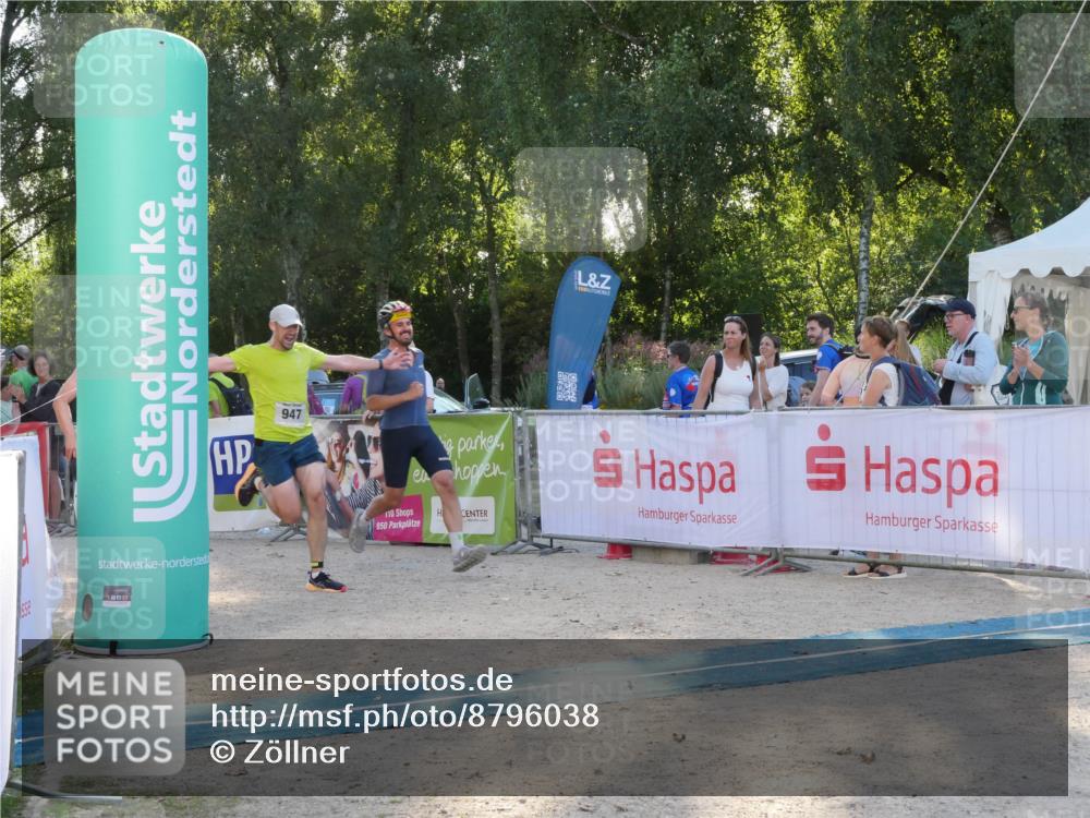 07.09.2025 - 19. Norderstedt Triathlon Zöllner http://msf.ph/oto/8796038 07.09.2025 17:09:07 Ziel 947 meine-sportfotos.de