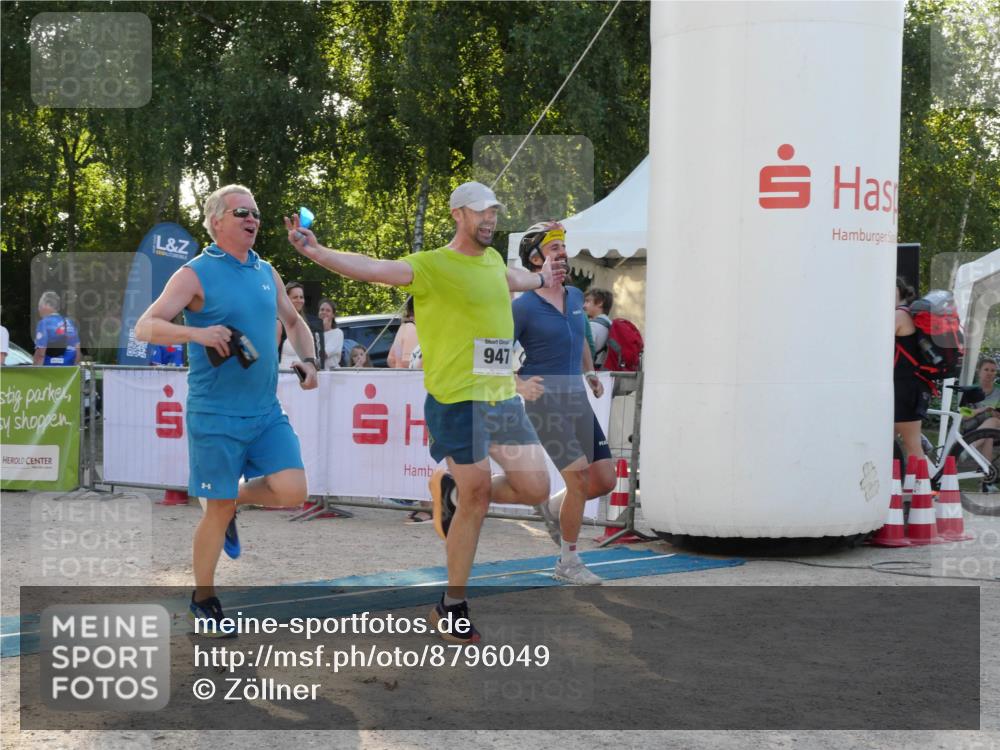 07.09.2025 - 19. Norderstedt Triathlon Zöllner http://msf.ph/oto/8796049 07.09.2025 17:09:08 Ziel 947 meine-sportfotos.de